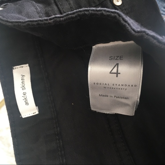 Social Standard by Sanctuary Skinny Ankle Jean Camo 4 - Picture 9 of 9